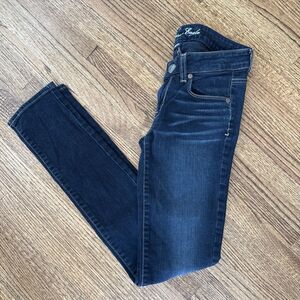 American Eagle Stretch Skinny Slim Cut Dark Blue Jeans Womens Size 4